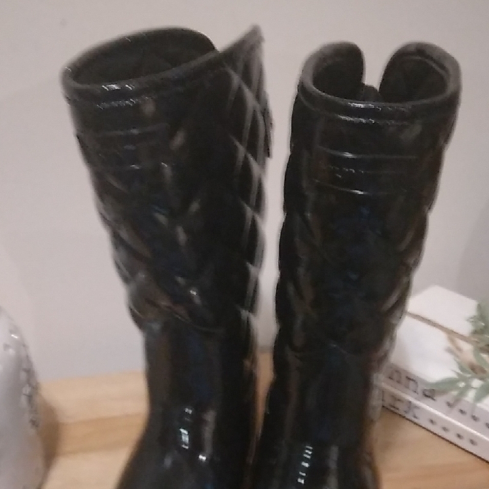 Women's Hunter Refined Gloss Quilt Short Rain Boots - Picture 5 of 11